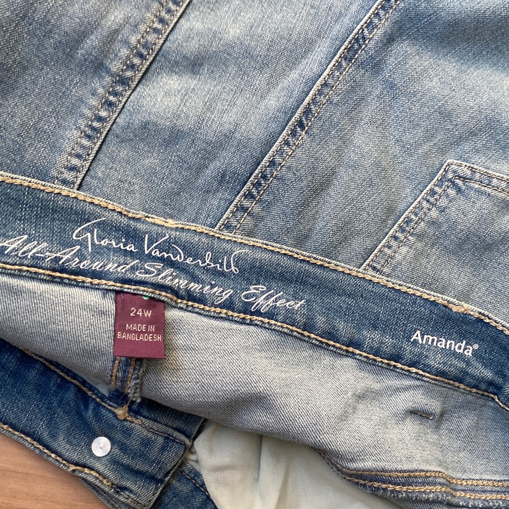 Gloria Vanderbilt Amanda Bermuda jean short flawless stretch classic rise 24W - Picture 8 of 16